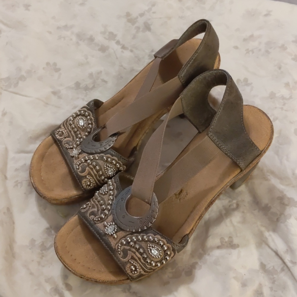 Dress sandals